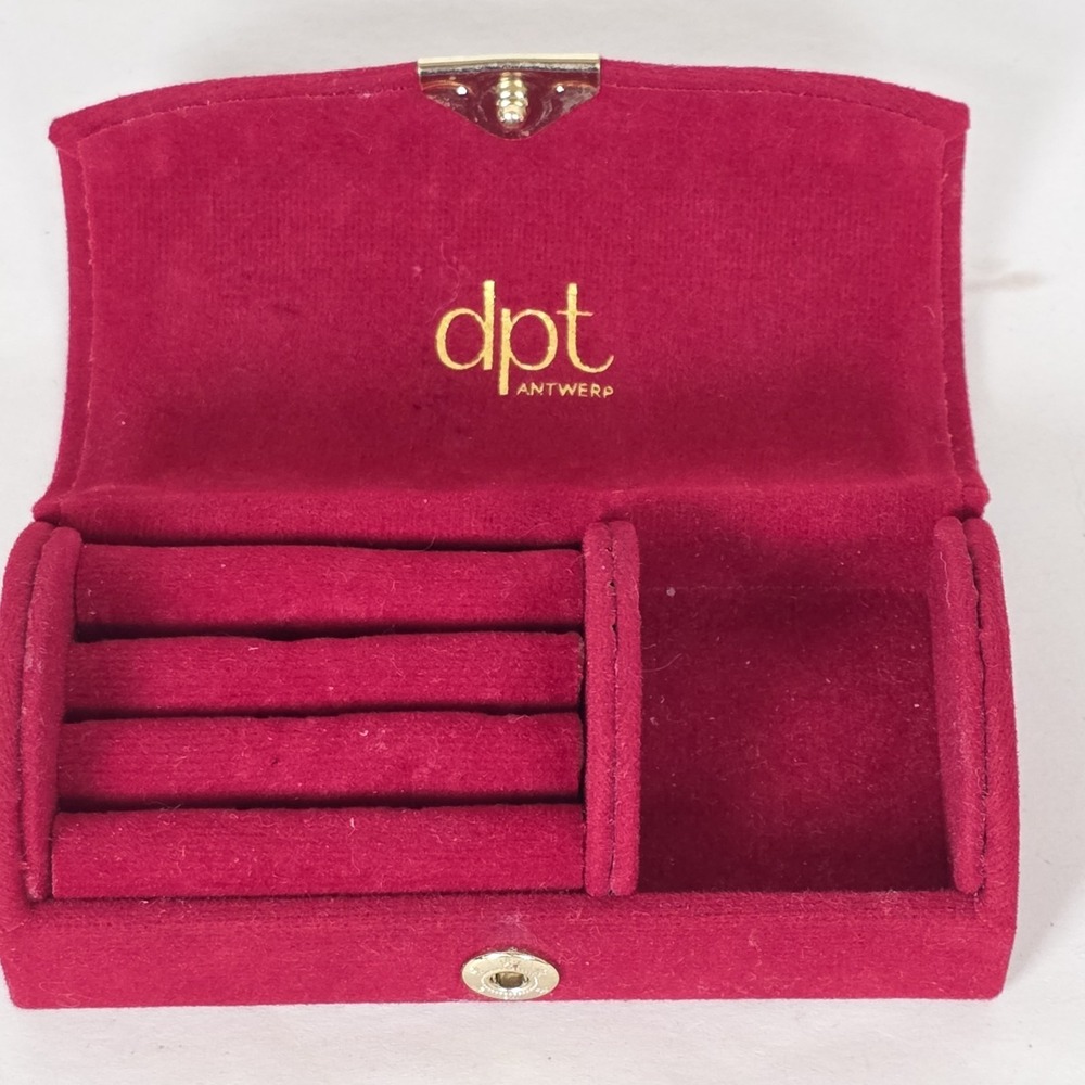 DPT Vintage Red‎ Velvet Travel Jewelry Box Case Clamshell Style Lined 4x2.25 In